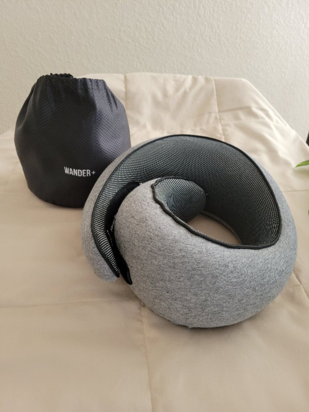 Wander  travel pillow. GREAT USED CONDITION. FIRM PRICE
